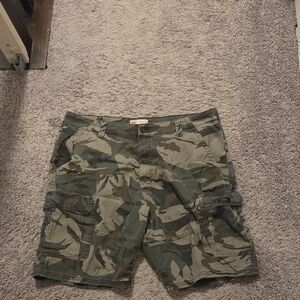 Wrangler Men's Cargo Shorts - CAMO Green